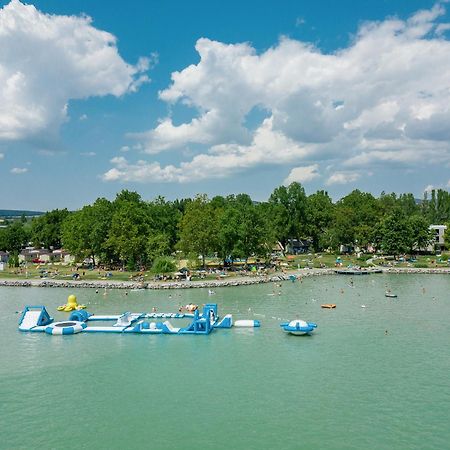 Balatontourist Fuered Camping & Bungalows Balatonfured Exterior photo