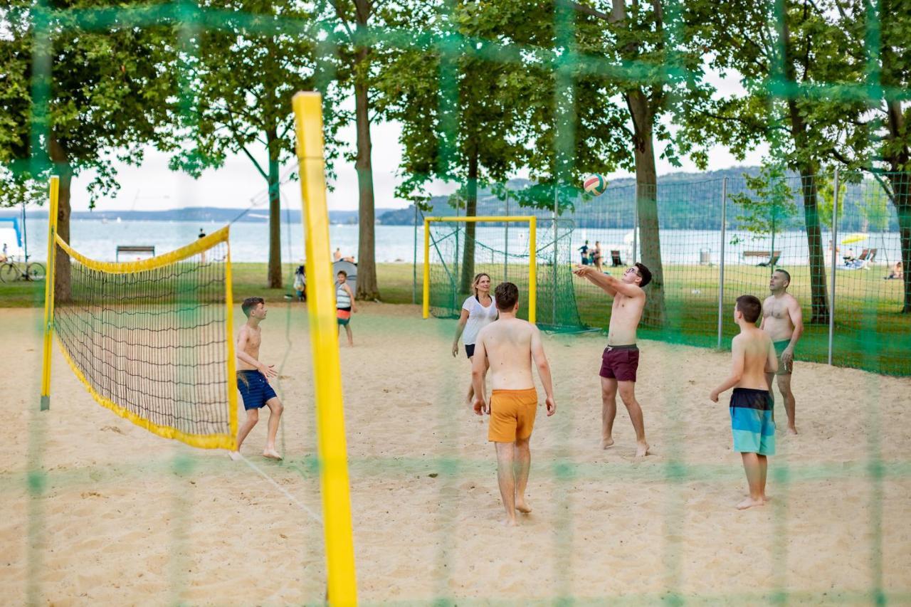 Balatontourist Fuered Camping & Bungalows Balatonfured Exterior photo