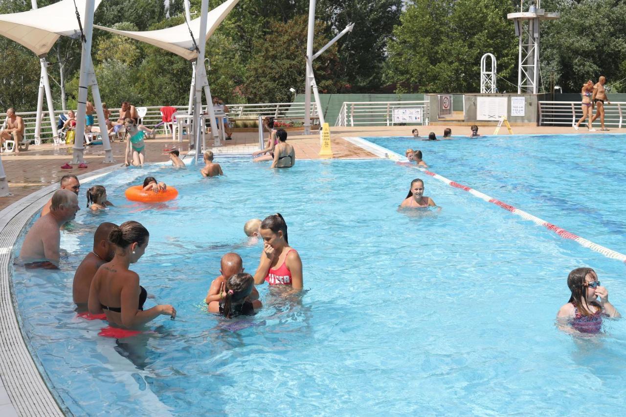 Balatontourist Fuered Camping & Bungalows Balatonfured Exterior photo